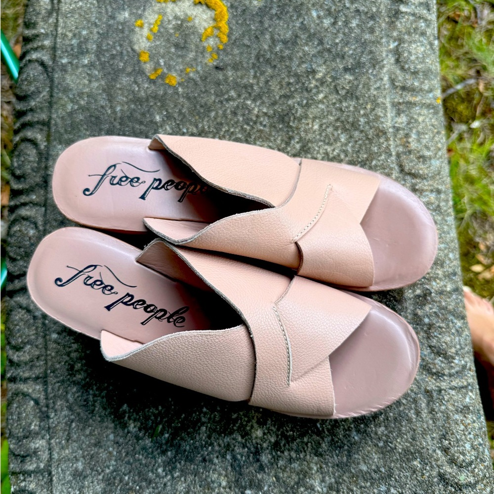 FREE PEOPLE KORA PLATFORM CLOG tan leather size 38/8